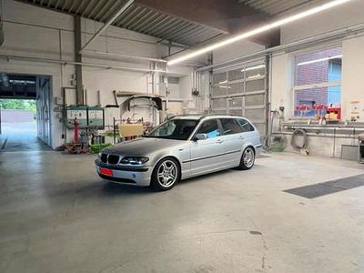 Gebraucht BMW 320 170 PS (125 kW) 2003 Silber Kombi