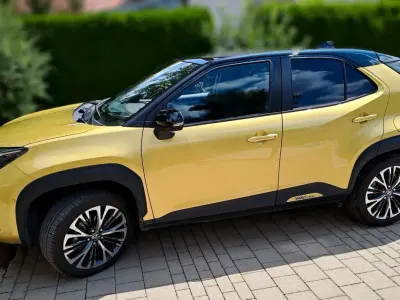 Gebraucht Toyota Yaris Elegant 116 PS (85 kW) 2024 Gold Kleinwagen