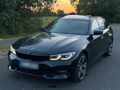 Gebraucht BMW 330 Sport Line 265 PS (194 kW) 2019 Schwarz Kombi