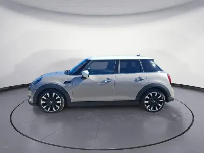 Używany Mini Cooper Classic 136 KM (100 kW) 2023 Srebrny Hatchback