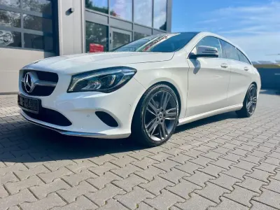 Gebraucht Mercedes CLA220 Shooting Brake 177 PS (130 kW) 2018 Polarweiss Kombi