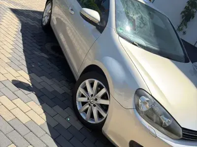 Gebraucht VW Golf VI Highline 122 PS (89 kW) 2011 Grau Kleinwagen