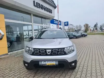 Gebraucht Dacia Duster Comfort 109 PS (80 kW) 2018 Silber SUV