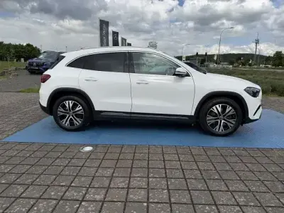 Gebraucht Mercedes GLA220 Progressive 190 PS (139 kW) 2025 Weiß SUV