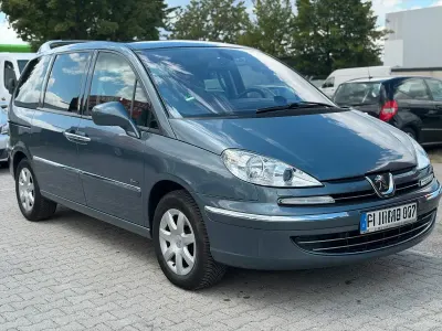Gebraucht Peugeot 807 Family 163 PS (119 kW) 2013 Grau Van / Kleinbus