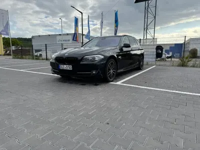Gebraucht BMW 525 M Sport 218 PS (160 kW) 2013 Schwarz Kombi