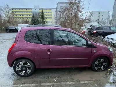 Używany Renault Twingo Dynamique 75 KM (55 kW) 2012 Hatchback