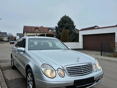 Gebraucht Mercedes E220 150 PS (110 kW) 2005 Silber Limousine