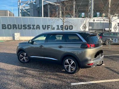 Grau Gebraucht 2019 Peugeot 5008 GT-line SUV | 14.850 € (Fairer Preis)