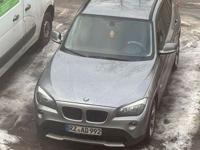 Grau Gebraucht 2011 BMW X1 SUV | 5.400 € (Guter Preis)