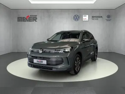 Neu VW Tiguan 150 PS (110 kW) 2026 Cipressinogrün SUV