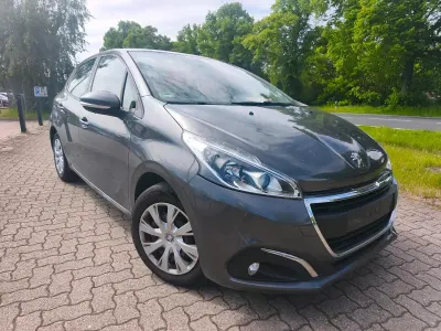 Gebraucht Peugeot 208 80 PS (58 kW) 2018 Braun Kleinwagen