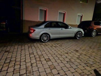 Gebraucht Mercedes C200 136 PS (100 kW) 2011 Schwarz Limousine