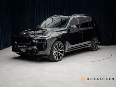 Neu BMW X7 M Sport 530 PS (389 kW) 2026 Schwarz SUV