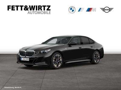 Gebraucht BMW 540 M Sport 286 PS (210 kW) 2025 Black sapphire metallic metallic Limousine