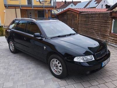 Gebraucht Audi A4 125 PS (91 kW) 2000 Schwarz Kombi