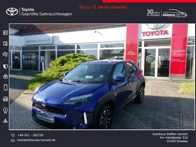 Gebraucht Toyota Yaris Cross Team 116 PS (85 kW) 2023 Nachtblau mica metallic SUV