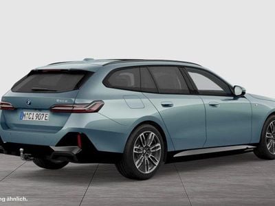Gebraucht BMW 550e M Sport 489 PS (359 kW) 2025 Grün Kombi