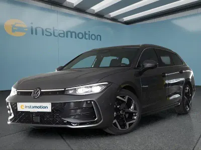 Gebraucht VW Passat 150 PS (110 kW) 2025 Grau Kombi