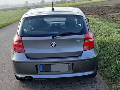 Gebraucht BMW 116 122 PS (89 kW) 2011 Grau Kleinwagen