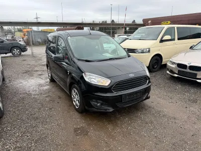 Gebraucht Ford Tourneo Courier Trend 101 PS (74 kW) 2014 Schwarz Van / Kleinbus