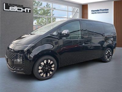 Neu Hyundai Staria Signature 224 PS (164 kW) 2025 Schwarz Van / Kleinbus