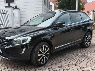 Schwarz Gebraucht 2016 Volvo XC60 Summum SUV | 22.999 € (Fairer Preis)