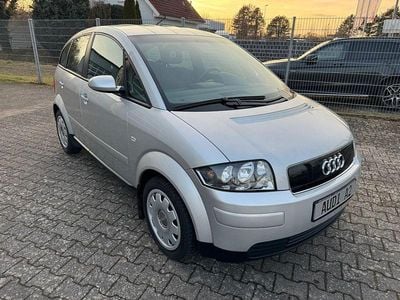 Gebraucht Audi A2 Design 75 PS (55 kW) 2003 Silber Kleinwagen