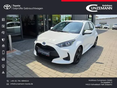 Gebraucht Toyota Yaris Comfort 116 PS (85 kW) 2023 Weiss Kleinwagen