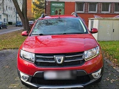 Gebraucht Dacia Sandero Prestige 90 PS (66 kW) 2013 Rot Limousine