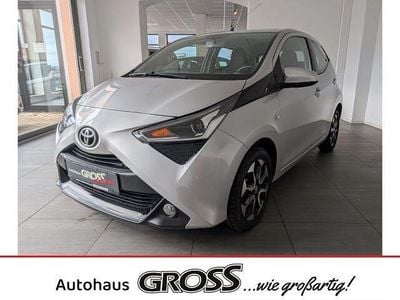 Gebraucht Toyota Aygo X-play 72 PS (52 kW) 2019 Silber Kleinwagen