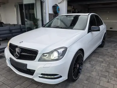 Gebraucht Mercedes C220 170 PS (125 kW) 2013 Weiß Limousine