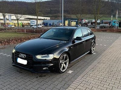 Schwarz Gebraucht 2014 Audi A4 S-Line Kombi | 12.222 € (Etwas zu teuer)