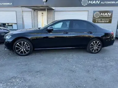 Gebraucht Mercedes E200 Avantgarde 160 PS (117 kW) 2023 Schwarz  unilack Limousine