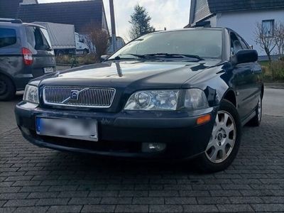 gebraucht Volvo V40 1.9D /Voll Fahrber./RestTüv/AHK/Wint.Räd./AC