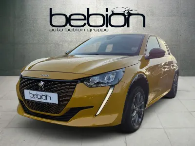 Occasion Peugeot e-208 Allure 100 kW (136 PK) 2023 Geel Hatchback