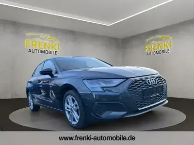 Gebraucht Audi A3 Basis 116 PS (85 kW) 2022 Grau Limousine