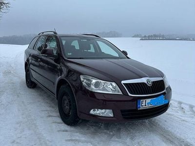 Rot Gebraucht 2011 Skoda Octavia Family Kombi | 4.400 € (Guter Preis)