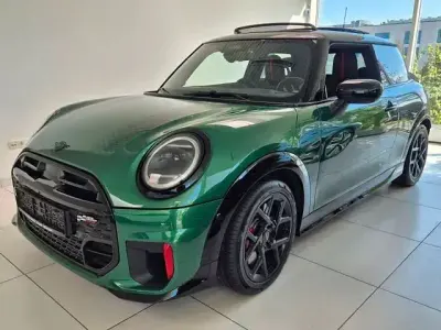 Usata Mini John Cooper Works 231 CV (169 kW) 2025 Verde Utilitaria