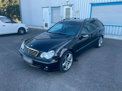 Gebraucht Mercedes C230 204 PS (150 kW) 2005 Schwarz Kombi