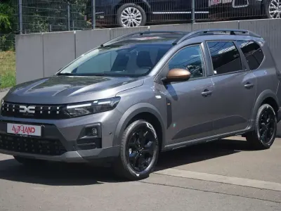 Neu Dacia Jogger Extreme 110 PS (80 kW) 2026 Perlmuttschwarzmet. Van / Kleinbus
