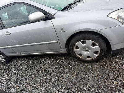 Usado Toyota Corolla 96 HP (70 kW) 2002 Prateado Citadino