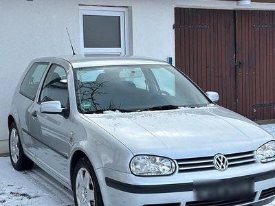 Silber Gebraucht 2001 VW Golf IV Kleinwagen | 2.000 € (Fairer Preis)