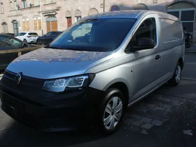 Gebraucht VW Caddy Maxi 122 PS (89 kW) 2023 Silber Van / Kleinbus