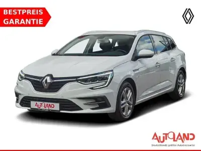 Gebraucht Renault Mégane II Zen 114 PS (83 kW) 2022 Weiß Limousine