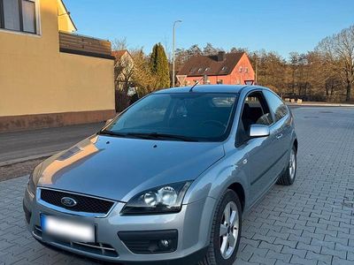 Gebraucht Ford Focus 101 PS (74 kW) 2005 Grau Kleinwagen