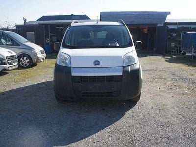 Gebraucht Fiat Fiorino Basis 77 PS (56 kW) 2012 Weiß Van / Kleinbus