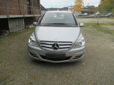 Gebraucht Mercedes B180 115 PS (84 kW) 2011 Kleinwagen