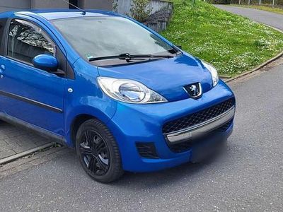 Gebraucht Peugeot 207 68 PS (50 kW) 2009 Blau Kleinwagen