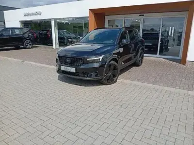 Gebraucht Volvo XC40 Business Edition 163 PS (119 kW) 2025 Onyx black / metallic SUV